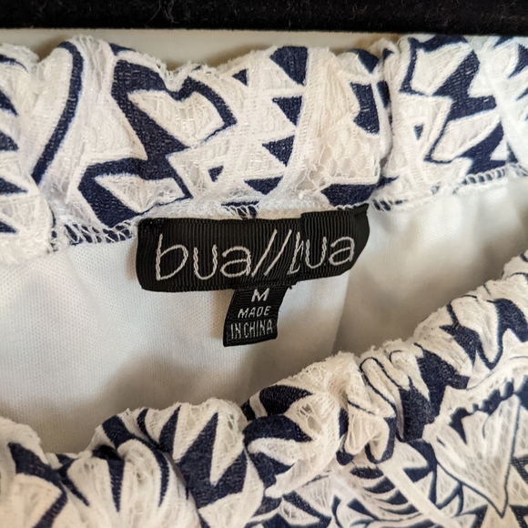Bua-Bua Navy and White Boho Print Flowy Tank Top Great for Summer! 😎 medium - Picture 5 of 7